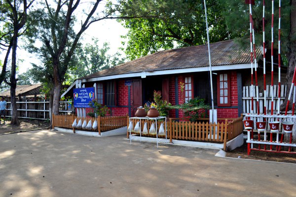 Pyin Oo Lwin Train Station