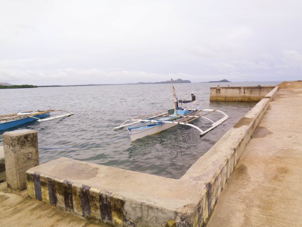 Pumpboat for rent to Lumayag Sandbar