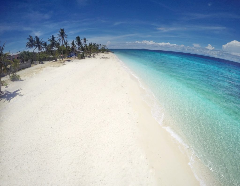 Bitoon Beach Kinatarcan, Guintacan Island