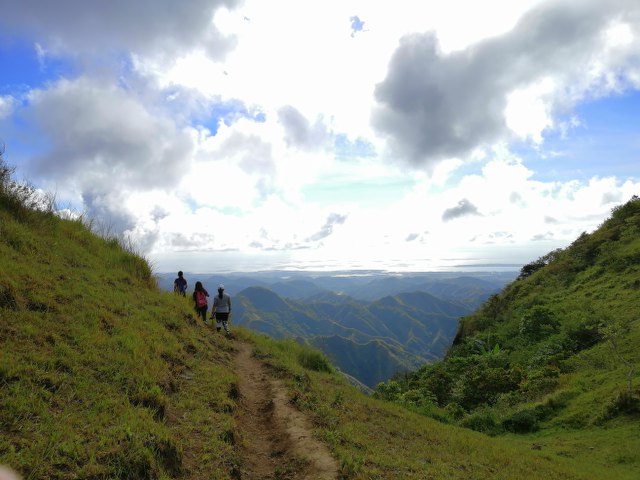 Agtotonoy Peak Trail San Carlos City