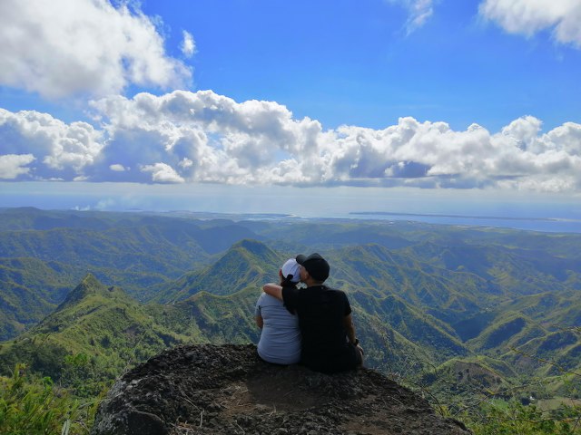 Agtotonoy Peak San Carlos City Day Hike